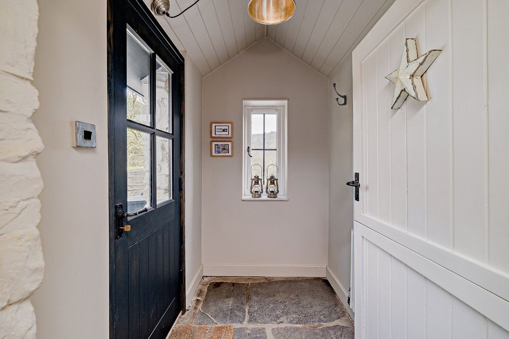 Property photo 3 of 25 Picture No. 09