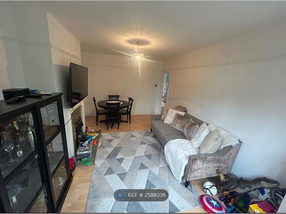 Property photo 1 of 8
