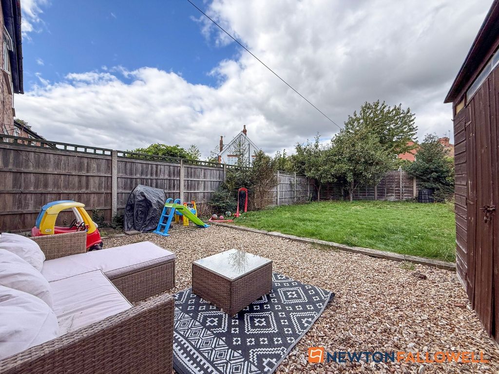 Property photo 3 of 22 Rear Garden 1