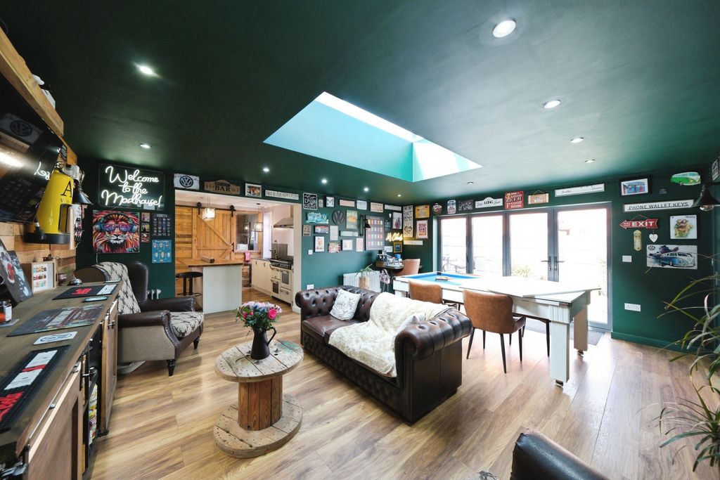 Property photo 2 of 29 Dscf5014