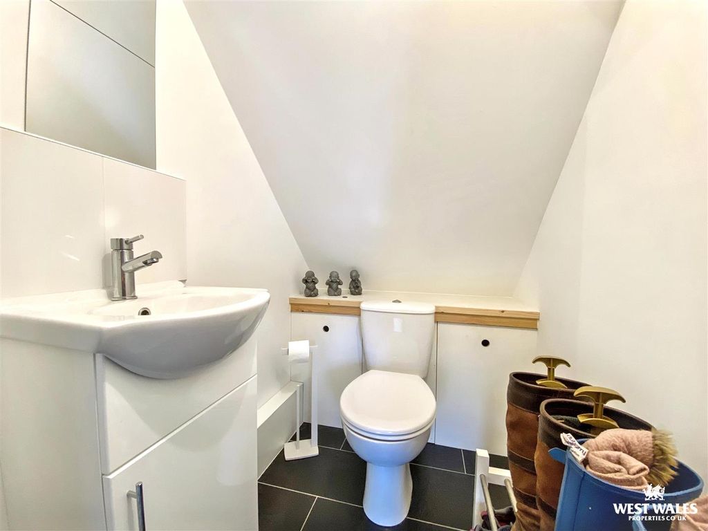 Additional image 10 of 3 bed town house for saleNew Way, Pembroke SA71
