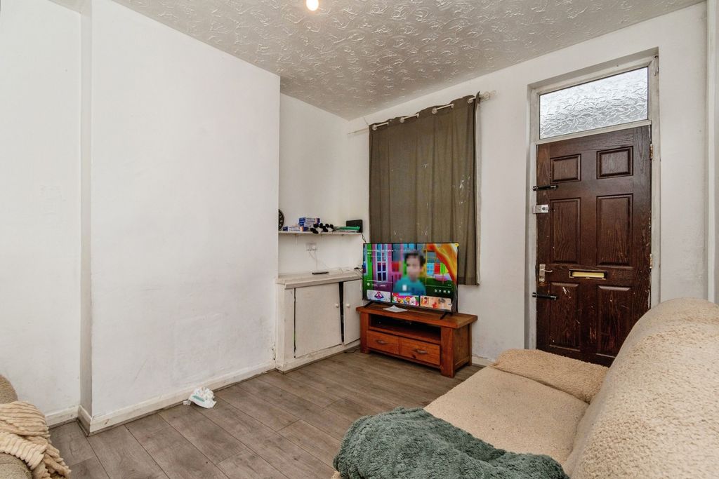 Property photo 2 of 13 Pbox-Img.Jpg