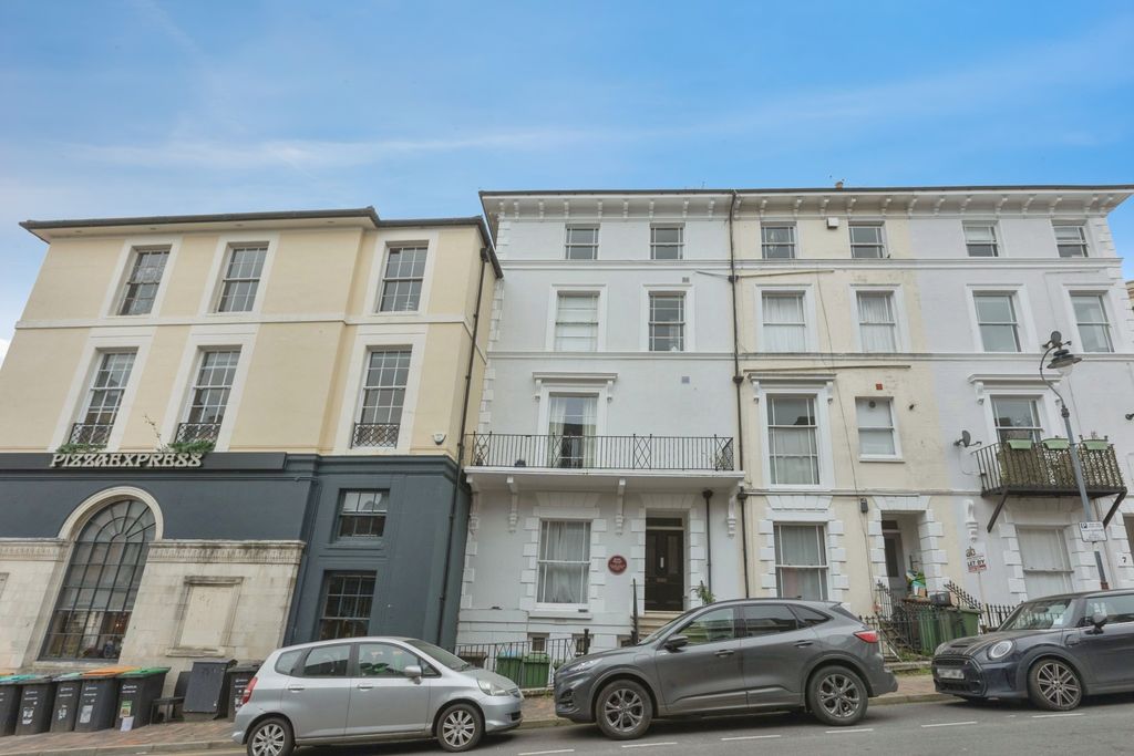 Property photo 1 of 11 Pbox-Img.Jpg
