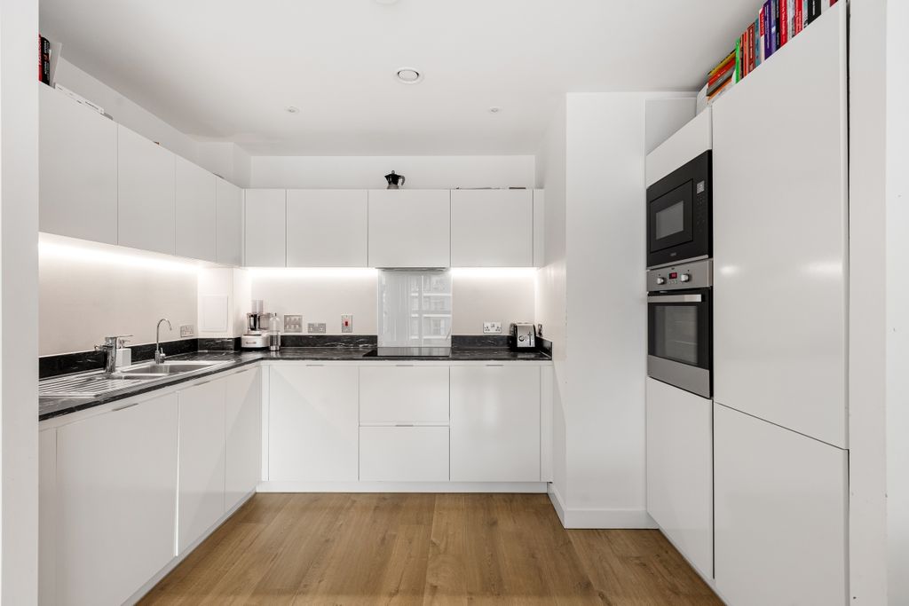 Property photo 3 of 17 094A3899