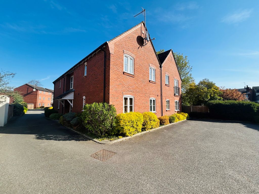 Property photo 1 of 6