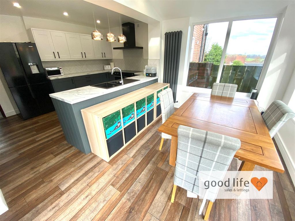 Property photo 3 of 21 20260225_093046611_Ios23Mapleavenue.Jpg