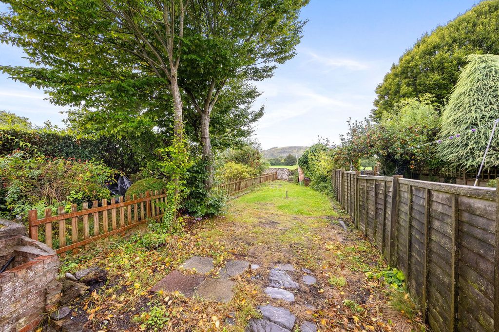 Property photo 3 of 16