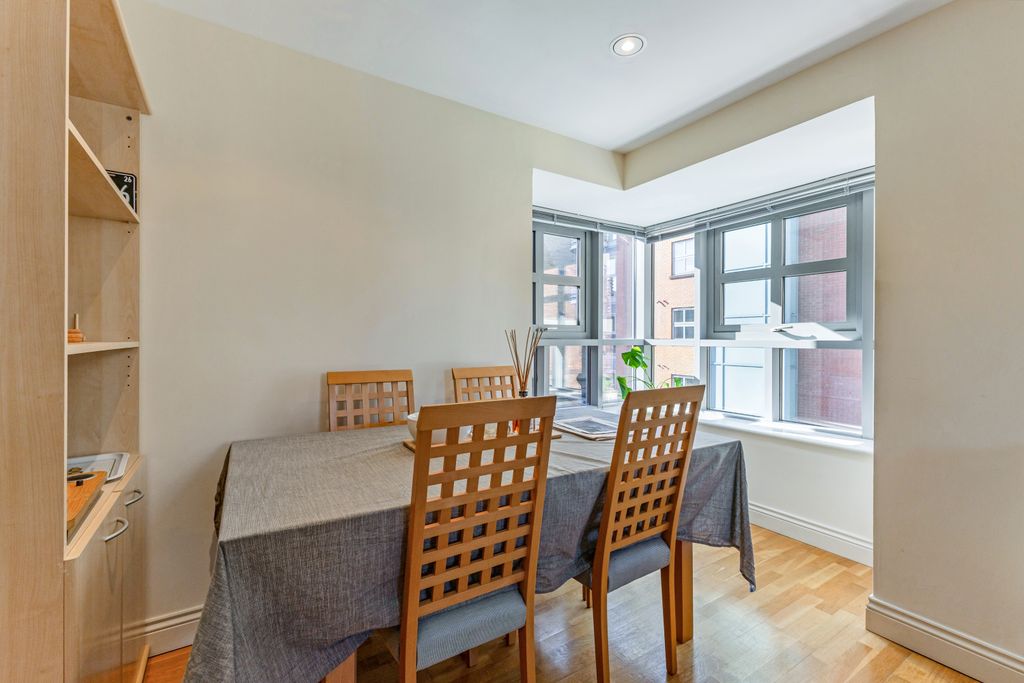 Property photo 3 of 11 Dining Room