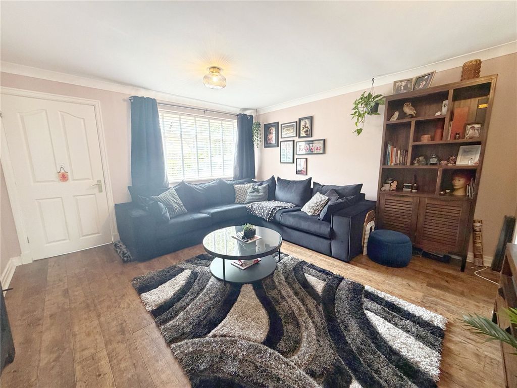 Property photo 3 of 16 Picture No. 04