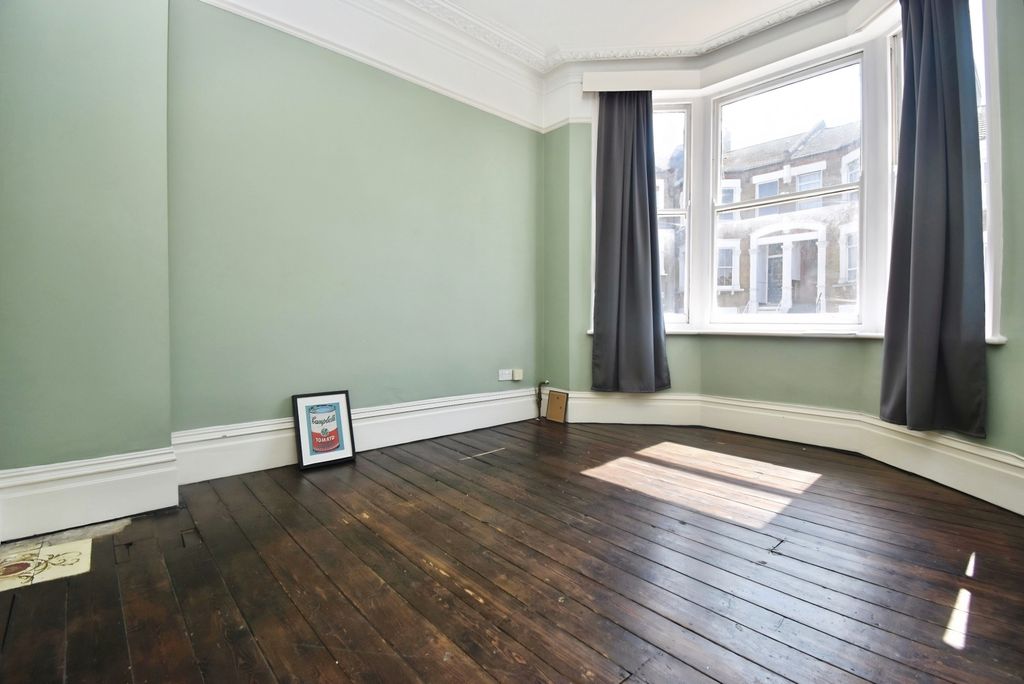 Property photo 2 of 6 Reception