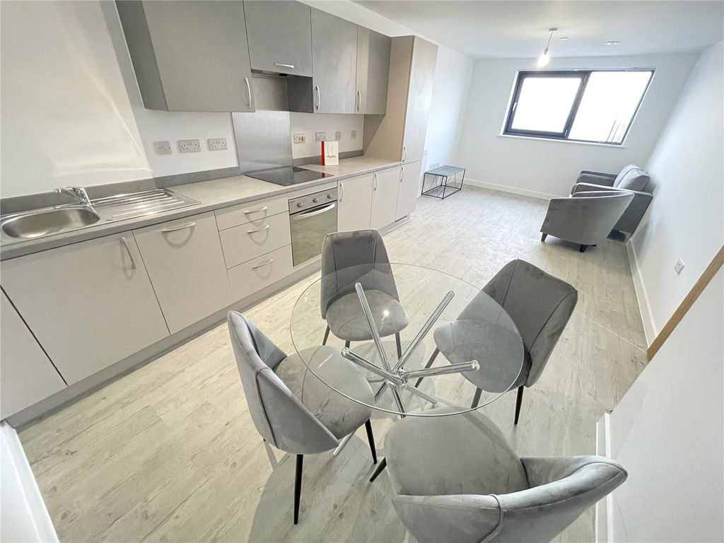 Property photo 2 of 9 Kitchen/Lounge