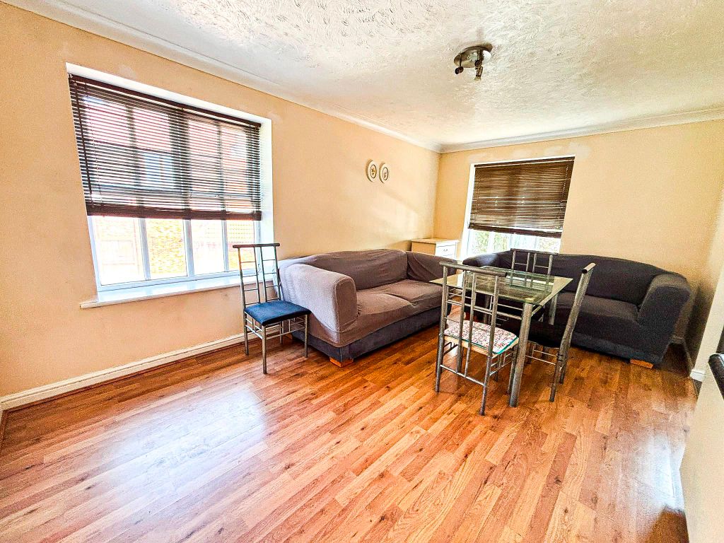 Property photo 2 of 4