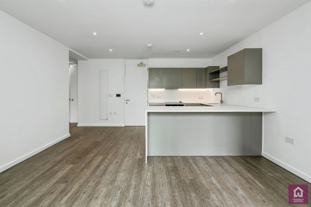 Property photo 2 of 18 Picture No. 20