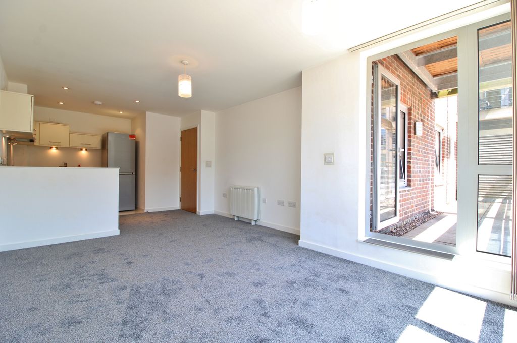 Property photo 3 of 18