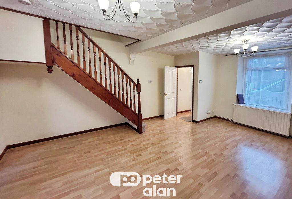 Property photo 2 of 25 Living Room