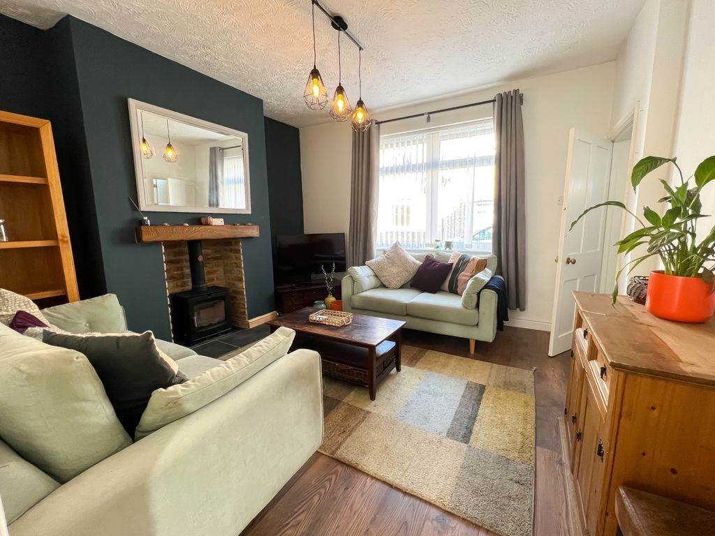 Property photo 2 of 13 Chapel Ewemove Marske-1