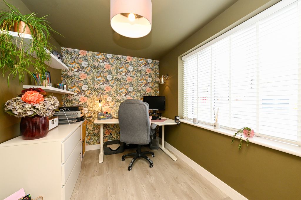 Property photo 3 of 20 5.003