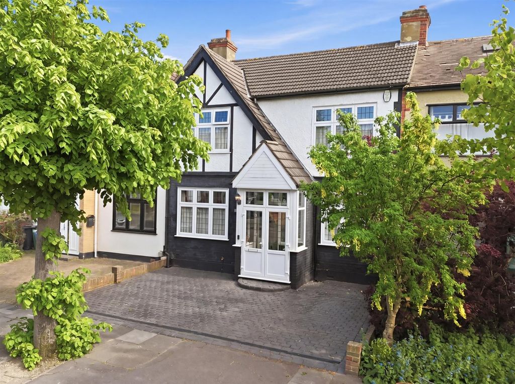 Property photo 1 of 27 1_001_Dji_20260429153723_0187_d_Reedit_74E27894.Jp