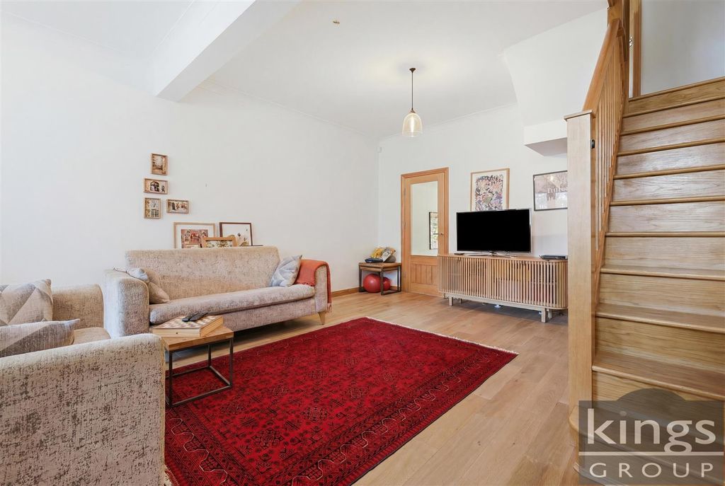 Property photo 3 of 23
