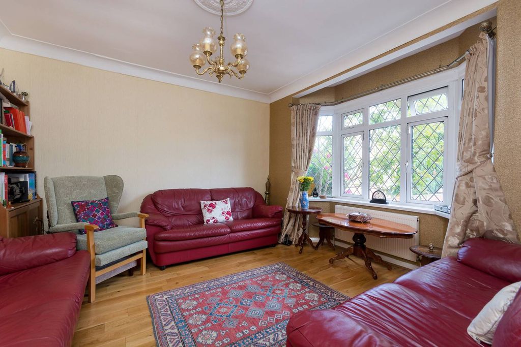 Property photo 2 of 6