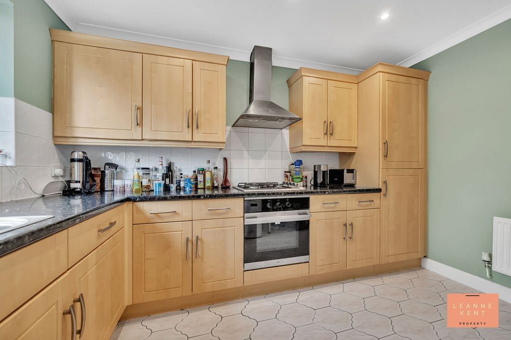 Property photo 3 of 29