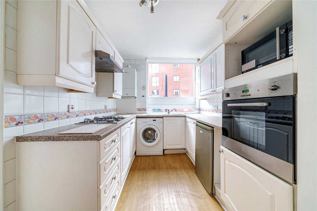 Property photo 3 of 7 Picture No. 04