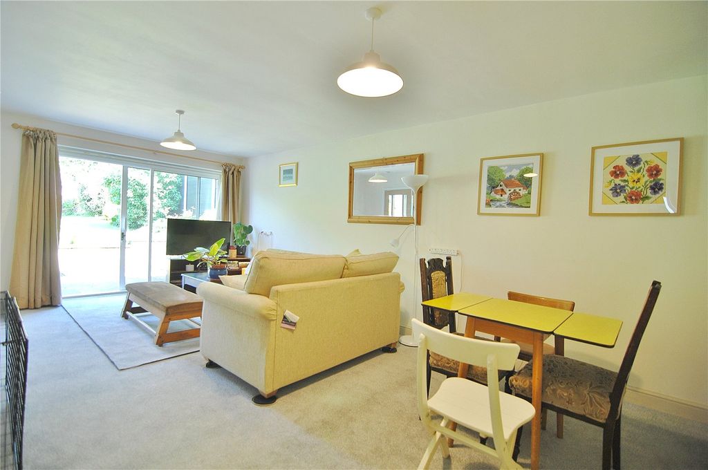 Property photo 3 of 20 Picture No. 32