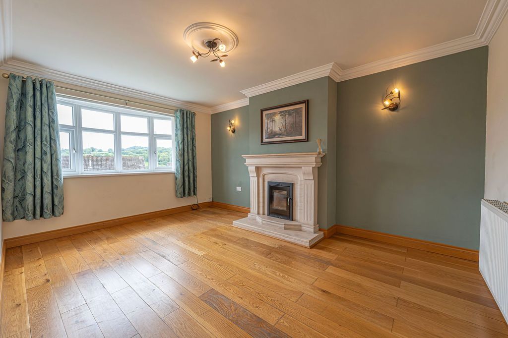 Property photo 3 of 45