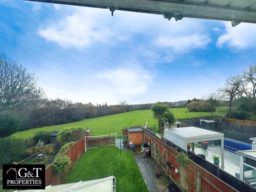 Property photo 2 of 25 Rear Garden Viewings