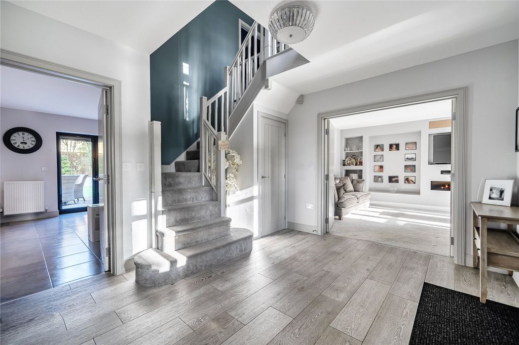 Property photo 2 of 20 Picture No. 08