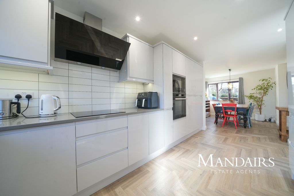 Property photo 2 of 45