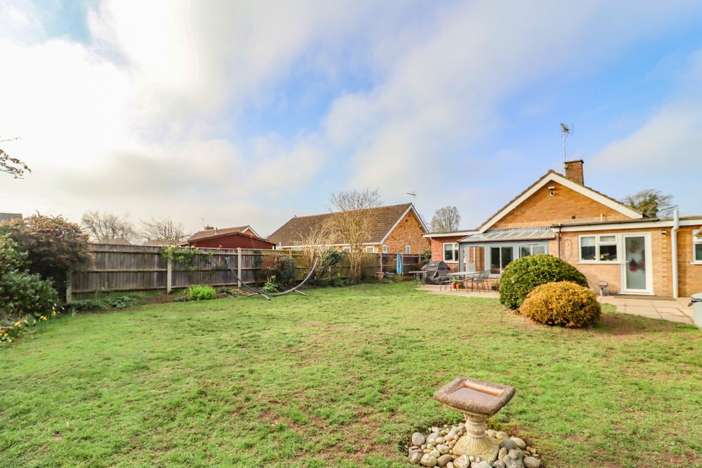 Property photo 2 of 24 4954155