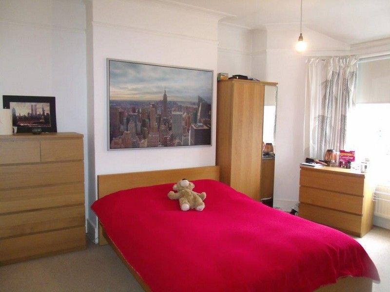 Property photo 3 of 9 Bedroom 1