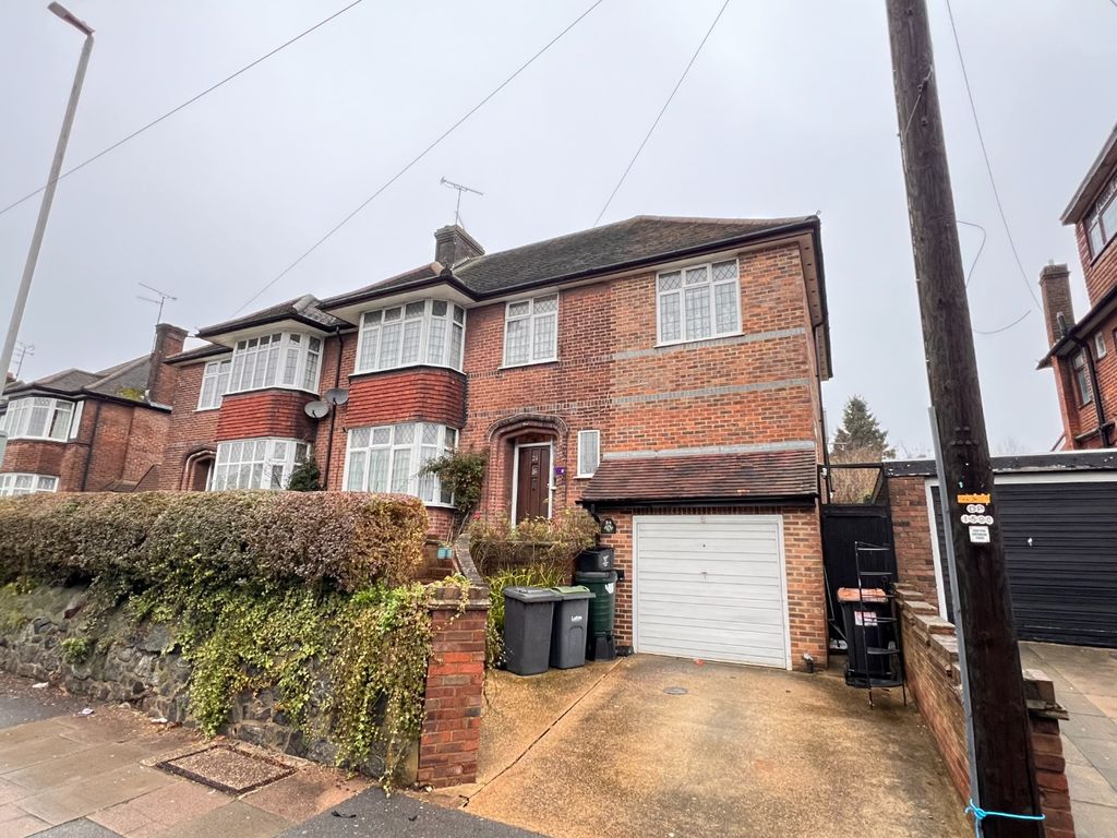 Property photo 3 of 18 2809973