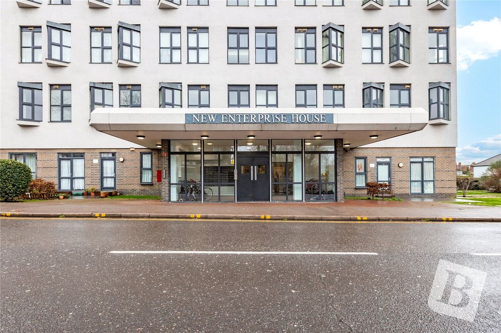 Property photo 2 of 18 Picture No. 19