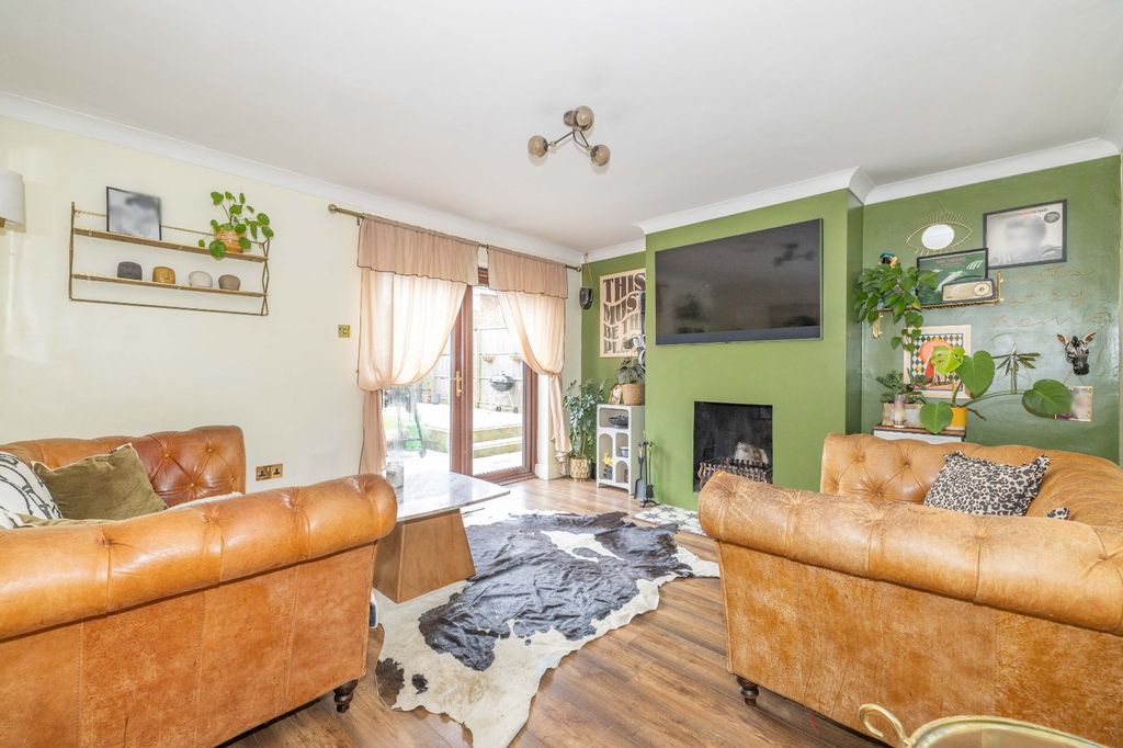 Property photo 3 of 15 Picture No. 33