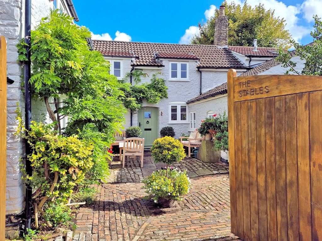 Property photo 1 of 29