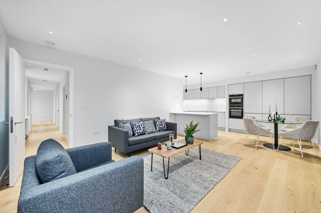 Property photo 2 of 7 Image