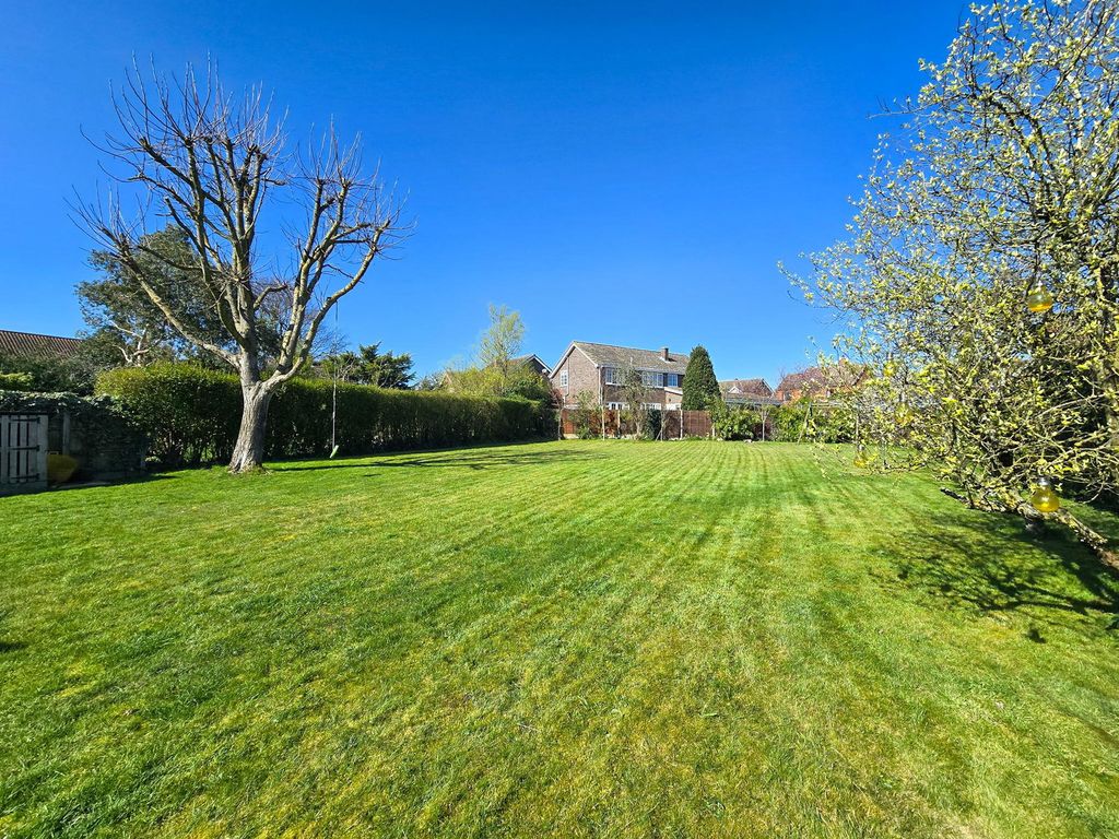 Property photo 3 of 31