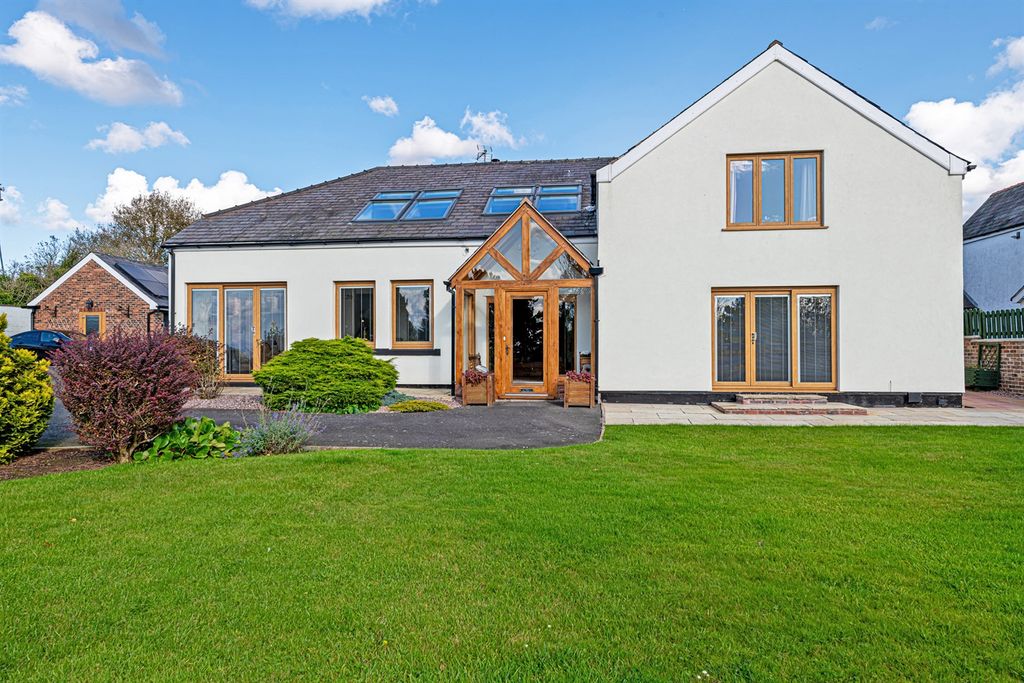 Property photo 1 of 46 (Main)