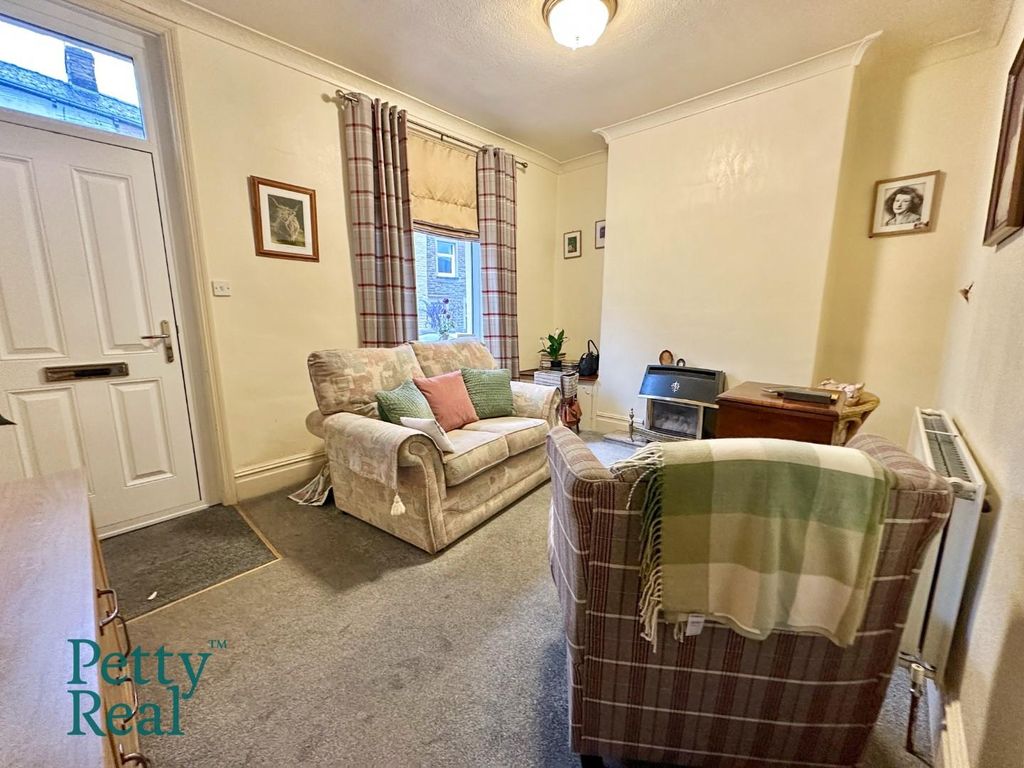 Property photo 2 of 11 025356CD-2Dbe-44D0-B0F2-A1DC09A76427.Jpeg