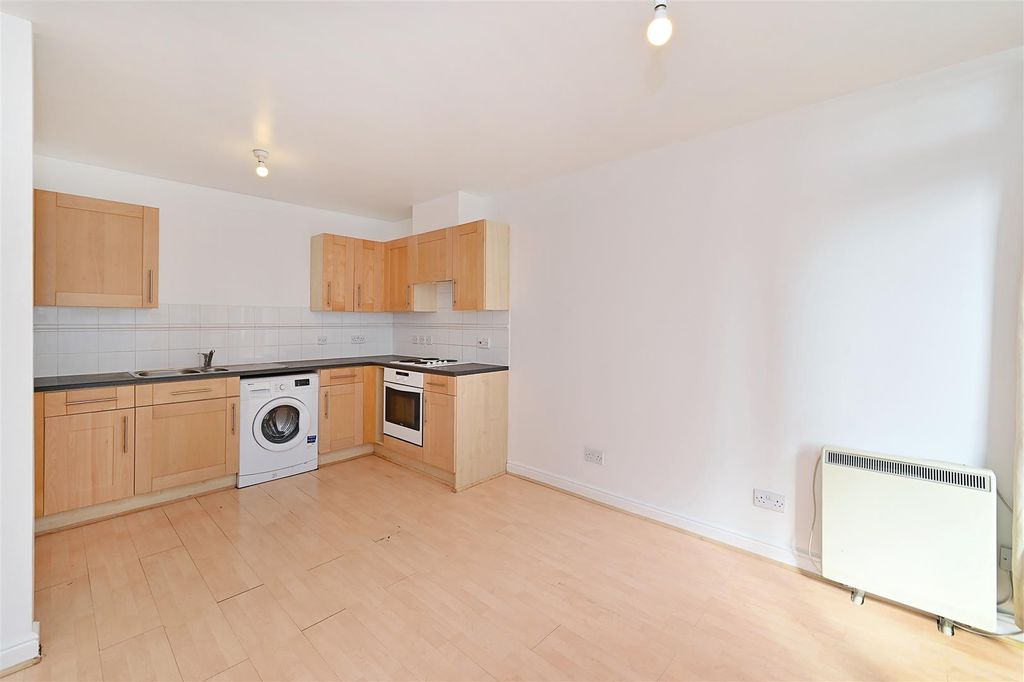 Property photo 1 of 9 Lowestoft-Mews (1).Jpg