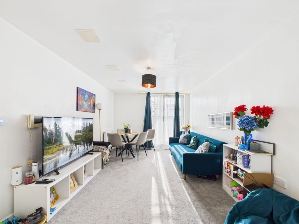 Property photo 2 of 5 4857652