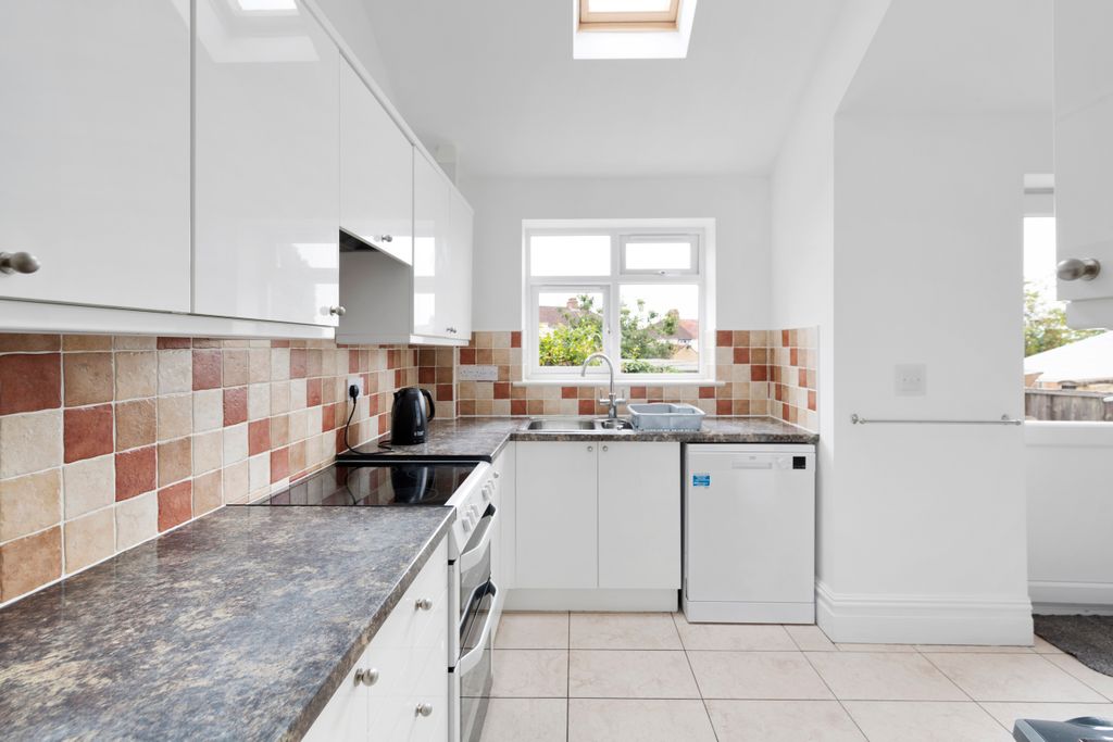 Property photo 3 of 30 714A2356