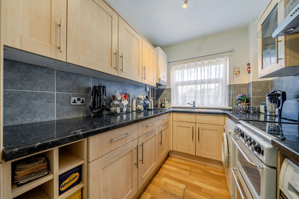 Property photo 3 of 15 Kitchen