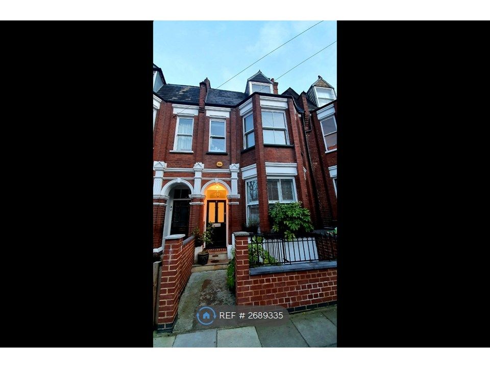 Property photo 1 of 11 Frontage And Entrance