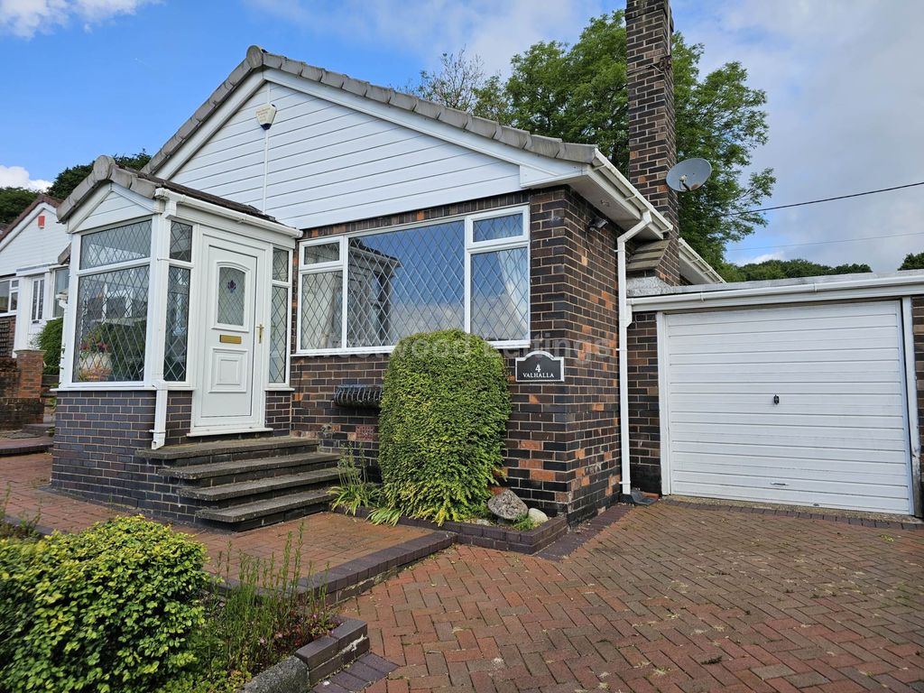 Property photo 2 of 16