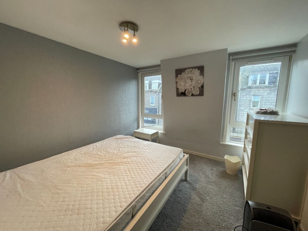 Property photo 3 of 8 Photo 3