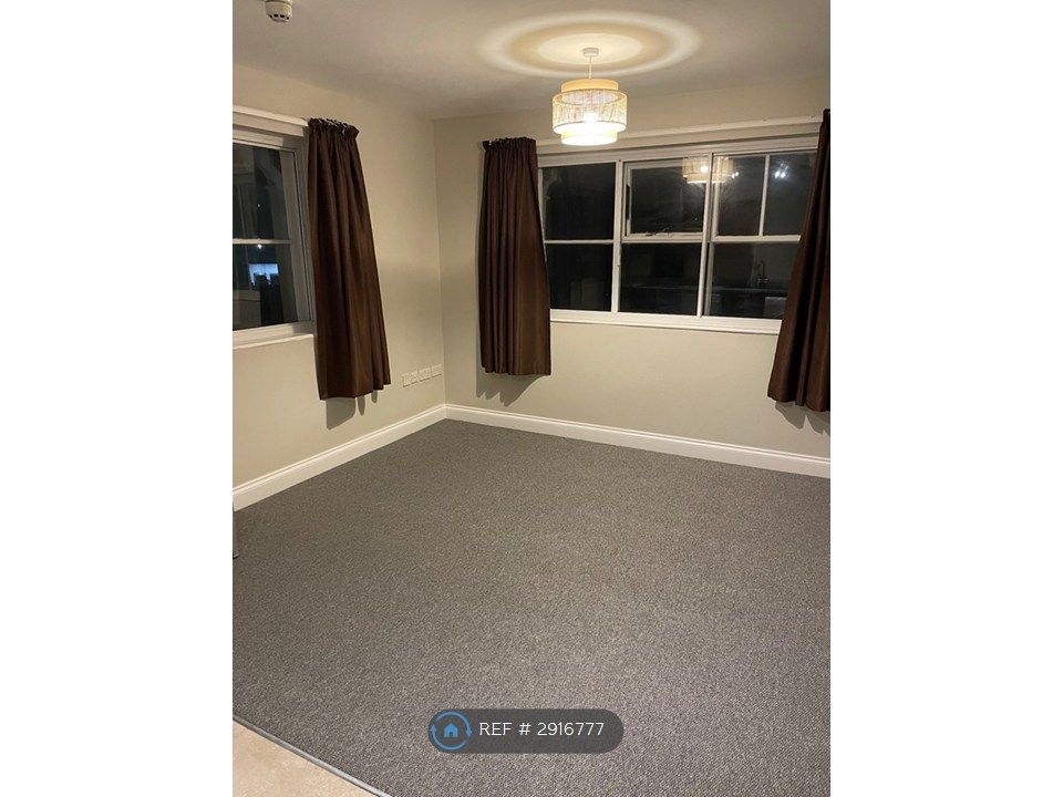 Property photo 1 of 3