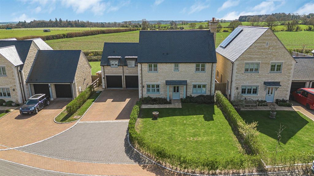 Property photo 1 of 48 51_76652.Jpg